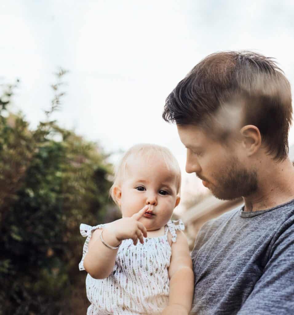 dad child outside2 4La7usEj2RKt9eOg scaled